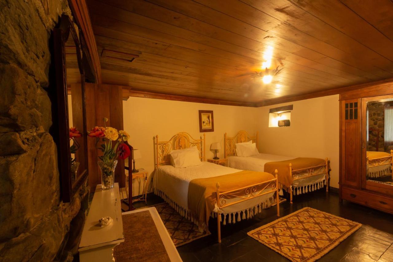 Quintal De Alem Do Ribeiro-Turismo Rural โลซา ภายนอก รูปภาพ